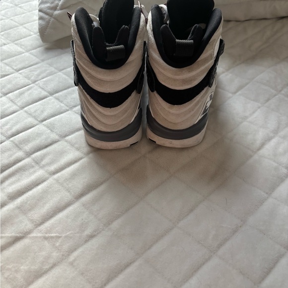 Women’s retro Jordan 8s size 8.5 - Picture 3 of 5
